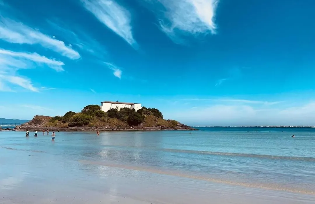 Cabo Frio Lindo 2 quartos Reformado para 8 pessoas-1